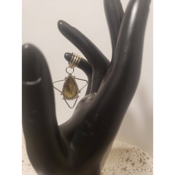 Dark Labradorite Vintage Teardrop Pendant Hand Crafted Un Marked Silver - Picture 7 of 10